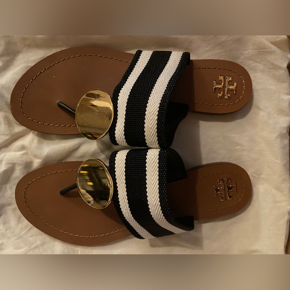 Gently worn Tory Burch Sandals, Size 8 - Picture 2 of 3
